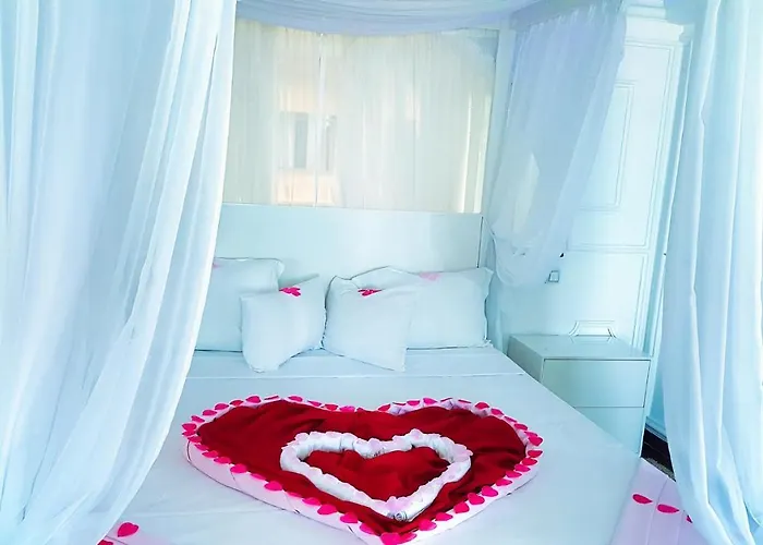 Hotel Raya Tichy