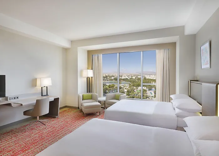 Park Mall Hotel & Conference Center